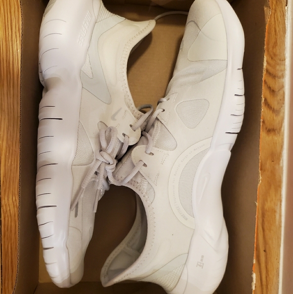 nike free rn 5.0 platinum